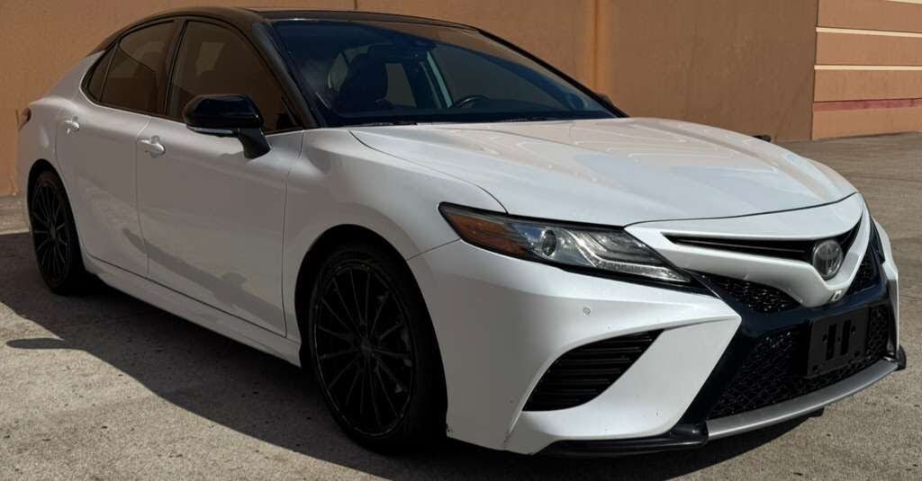 2019 Toyota Camry XLE V6 FWD