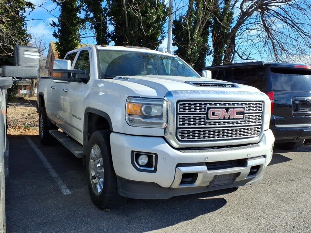 2019 GMC Sierra 2500HD Denali Crew Cab 4WD