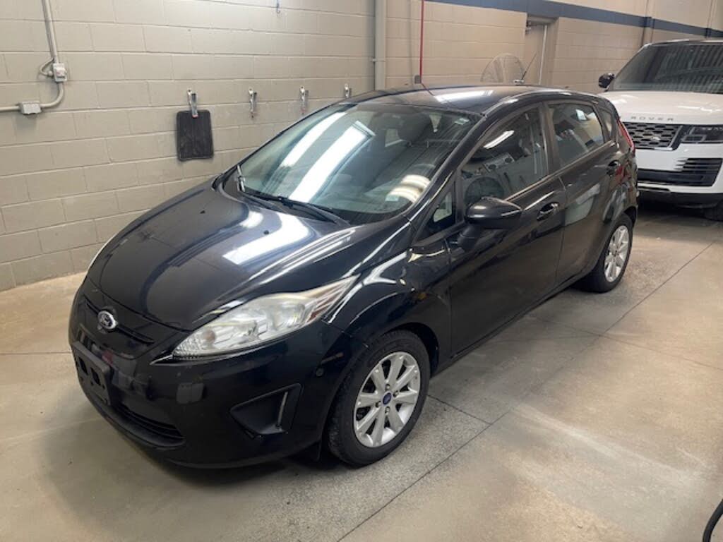 Ford Fiesta SE Hatchback 2013