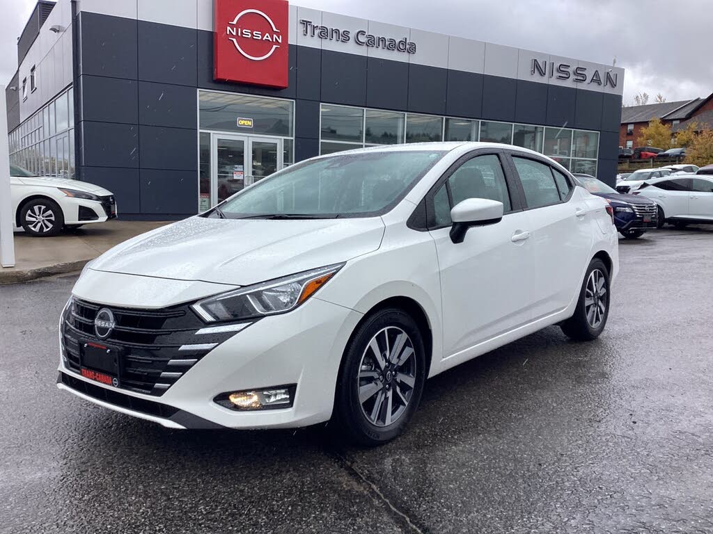 Nissan Versa SV FWD 2024