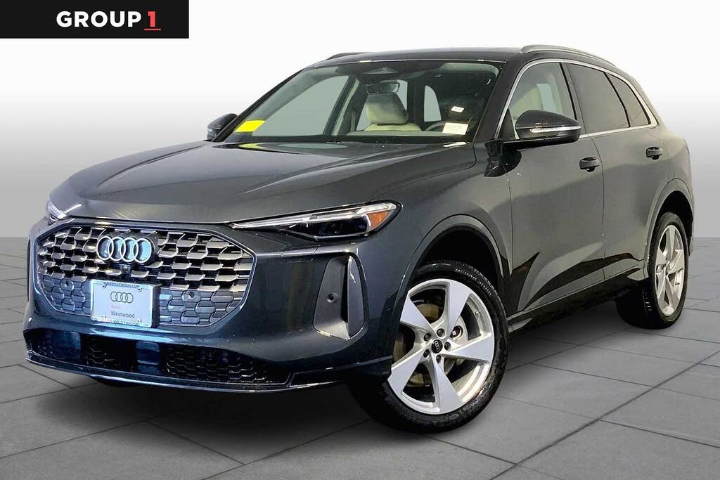 2025 Audi Q5 quattro Premium Plus 40 TFSI