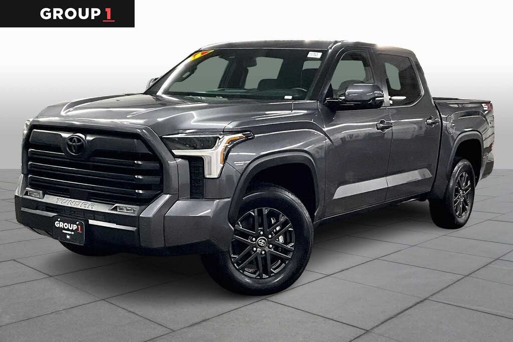 2025 Toyota Tundra SR5 CrewMax Cab 4WD