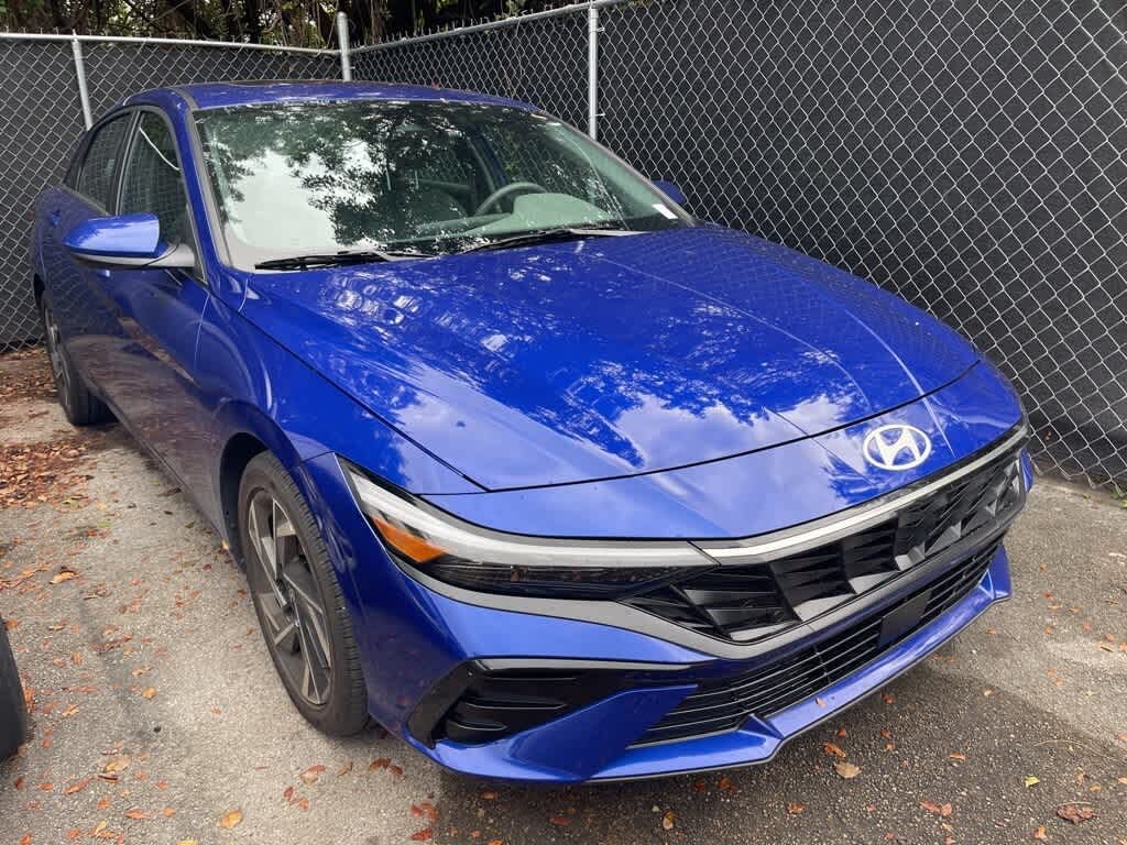 2025 Hyundai Elantra SEL Convenience FWD