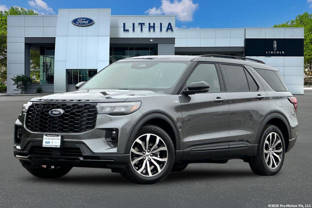 2026 Ford Explorer ST-Line RWD