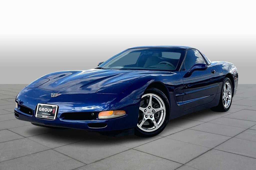 2004 Chevrolet Corvette Coupe RWD