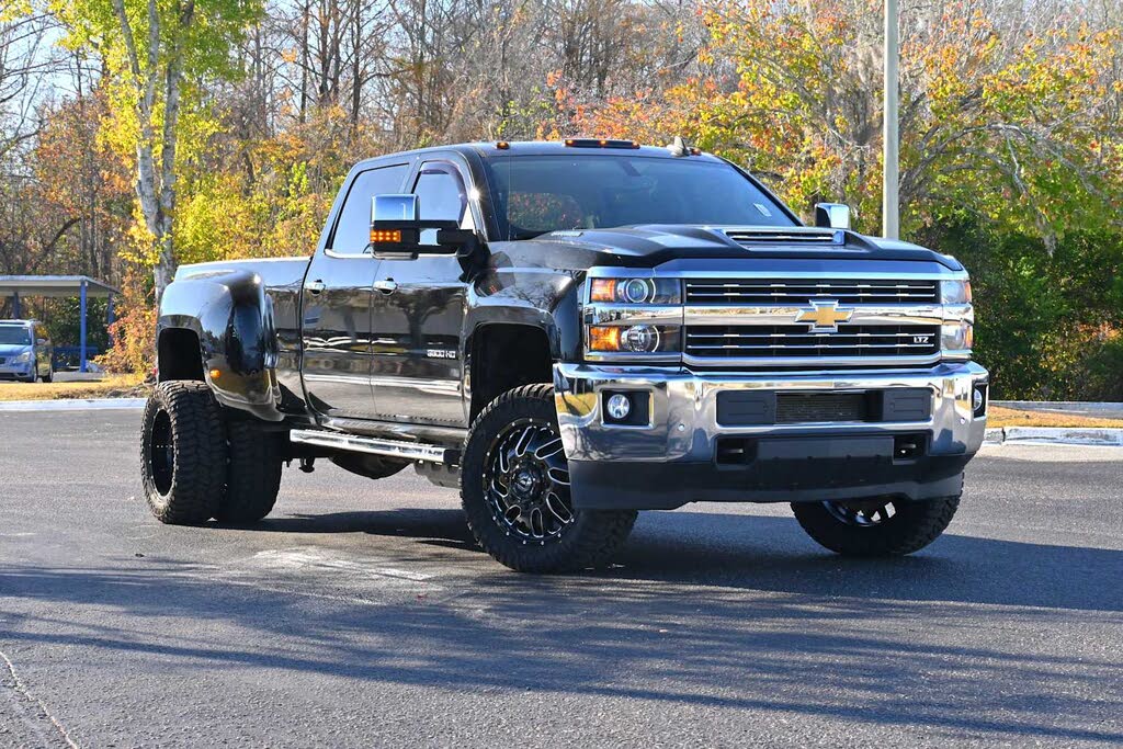 2018 Chevrolet Silverado 3500HD LTZ Crew Cab 4WD