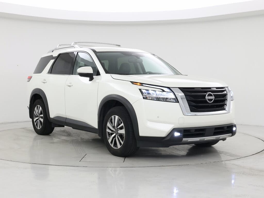 2022 Nissan Pathfinder SL FWD