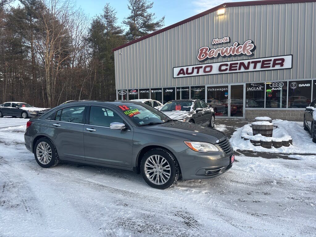 2012 Chrysler 200 Limited Sedan FWD