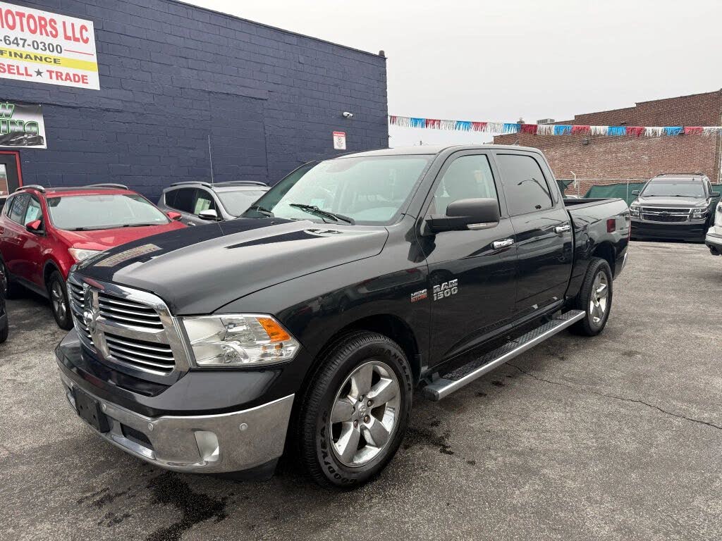 2015 RAM 1500 Lone Star Crew Cab RWD