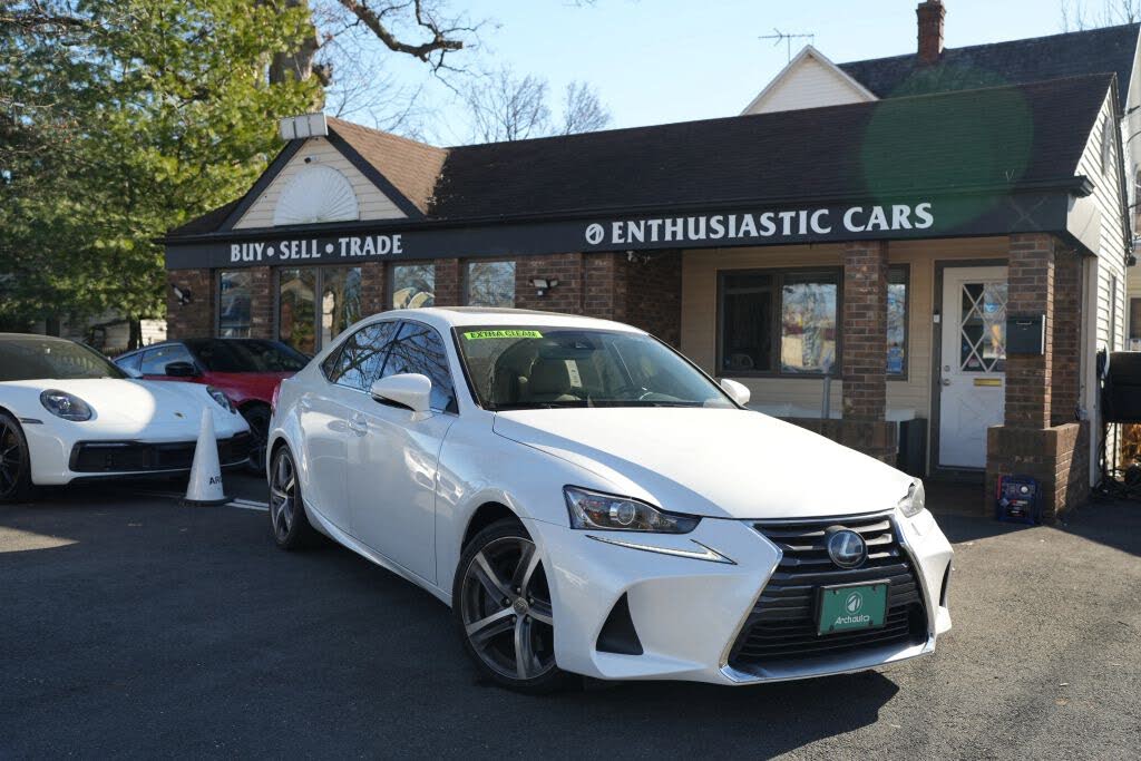 2018 Lexus IS 300 AWD