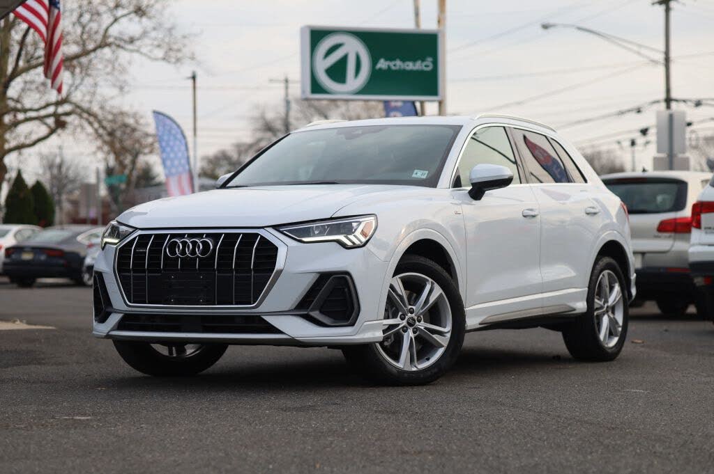 2022 Audi Q3 quattro Premium Plus S Line 45 TFSI