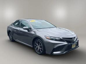 Toyota Camry Hybrid SE FWD