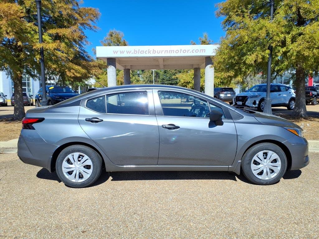 2025 Nissan Versa S FWD