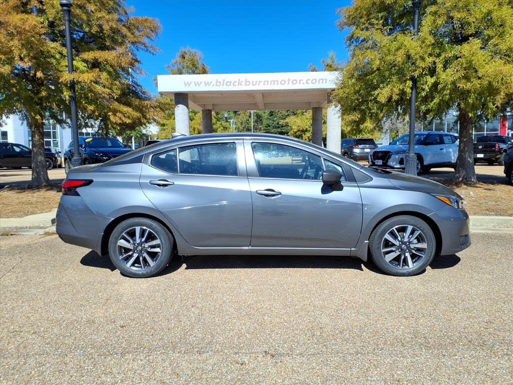 2025 Nissan Versa SV FWD