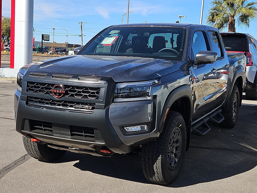 2026 Nissan Frontier PRO-4X Crew Cab 4WD