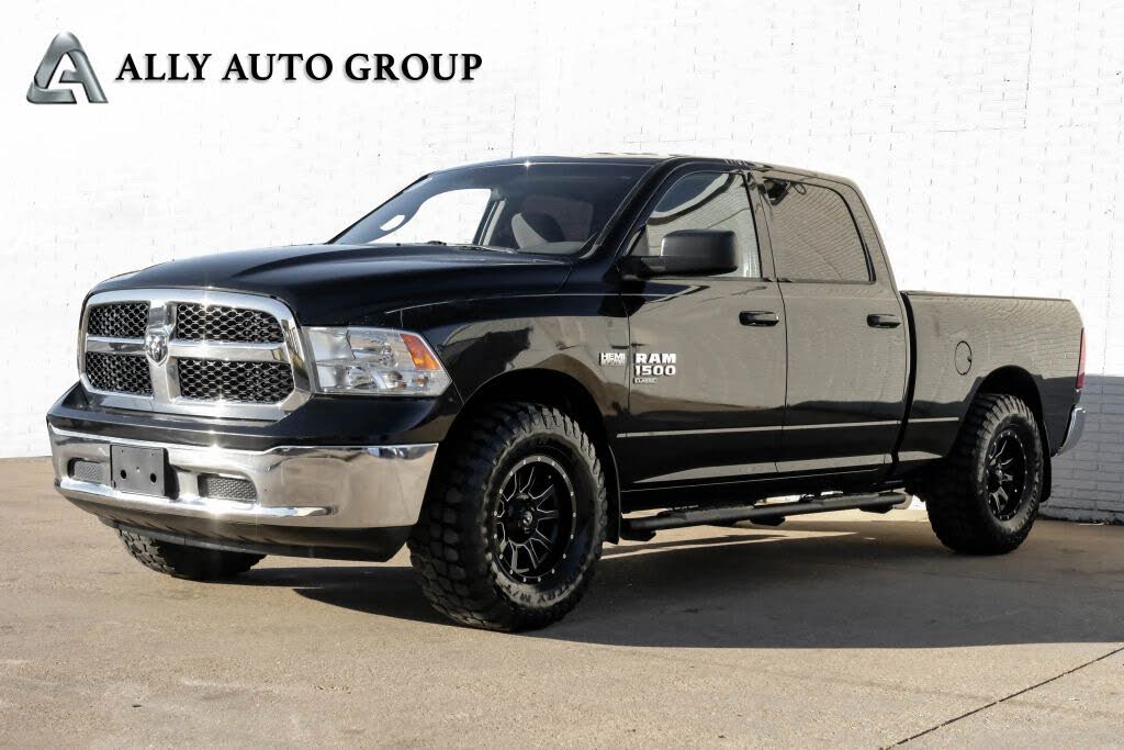 2019 RAM 1500 Classic SLT Crew Cab 4WD
