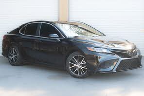 Toyota Camry SE FWD