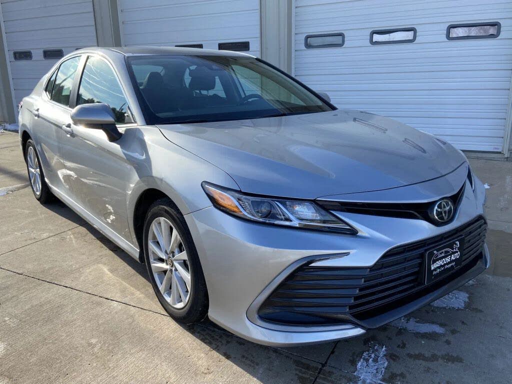 2024 Toyota Camry LE FWD