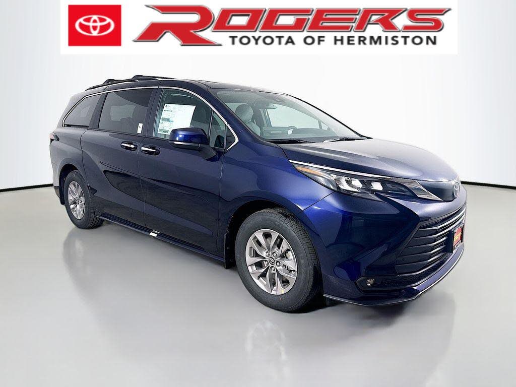 2026 Toyota Sienna XLE 7-Passenger AWD