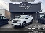 Honda Pilot Touring AWD with Rear Captains Chairs