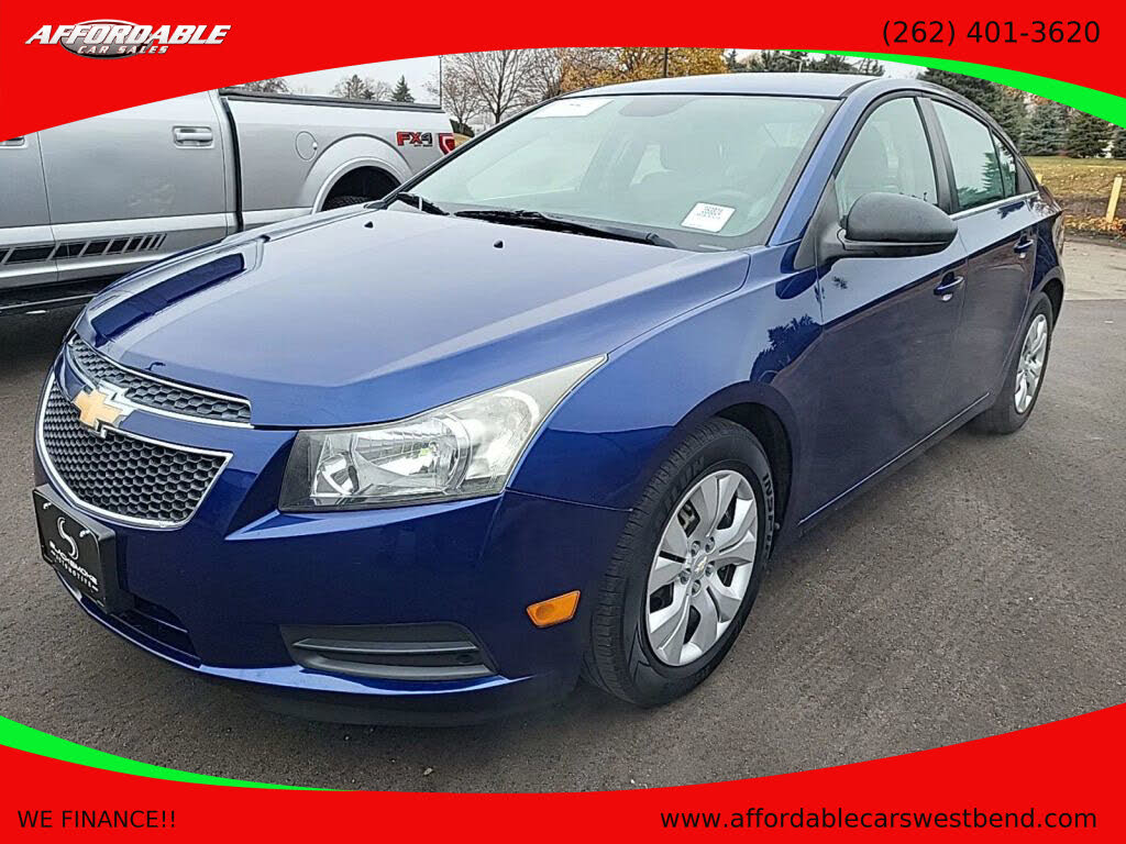 2012 Chevrolet Cruze LS Sedan FWD