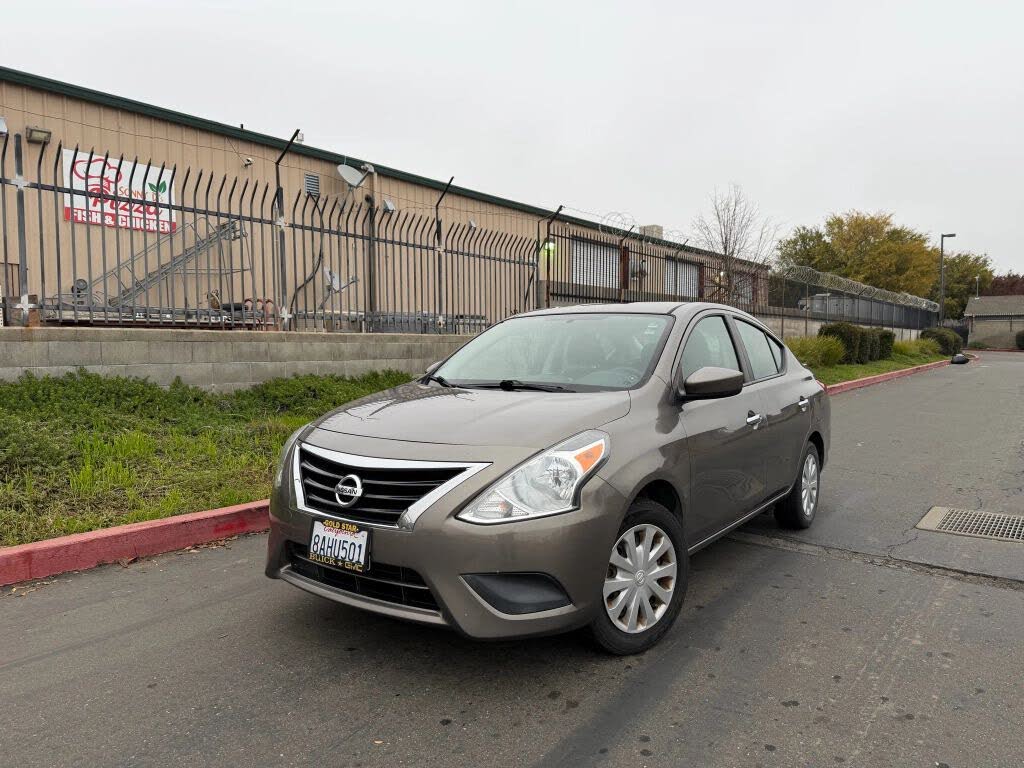 2016 Nissan Versa 1.6 SV
