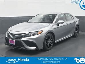 Toyota Camry SE FWD