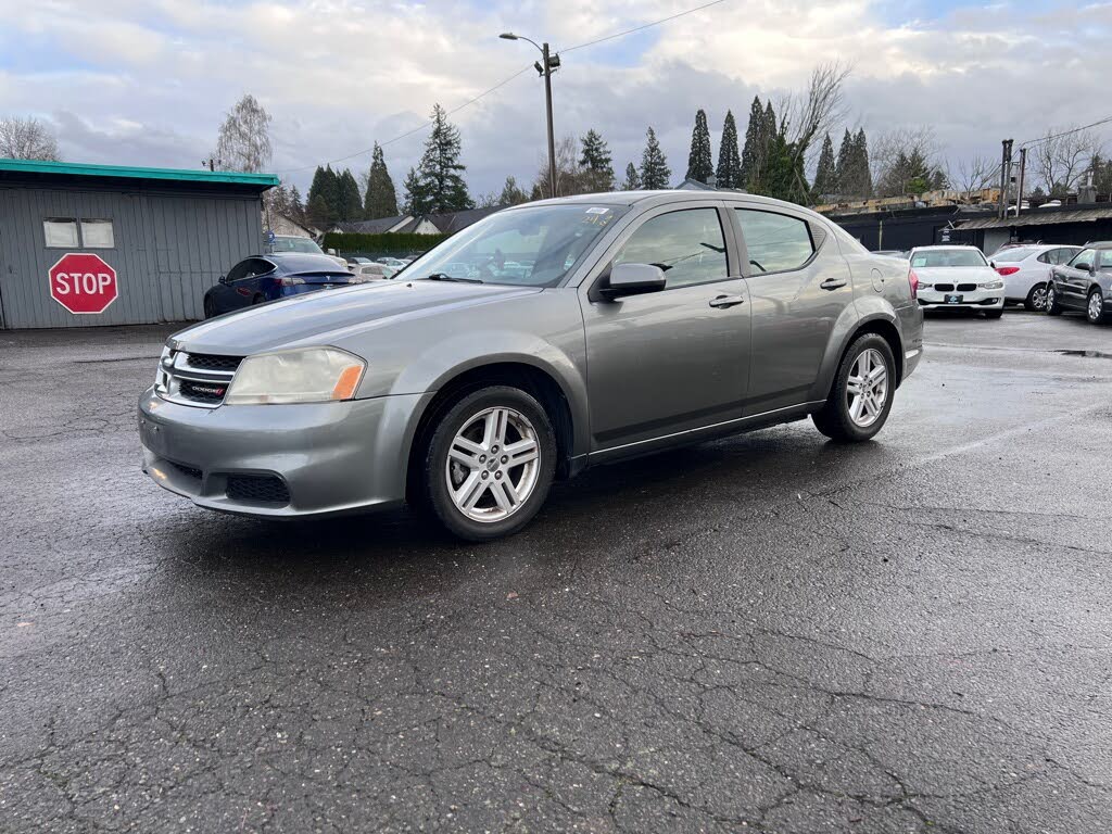 2012 Dodge Avenger SXT FWD