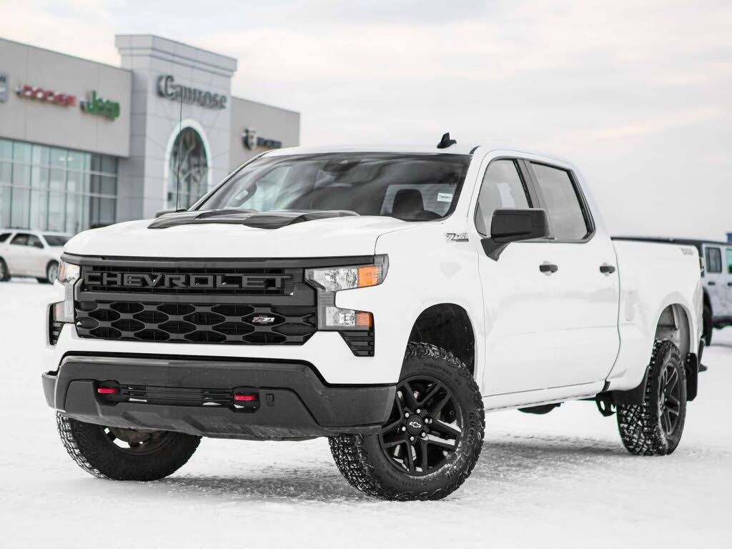 2023 Chevrolet Silverado 1500 Custom Trail Boss Crew Cab 4WD