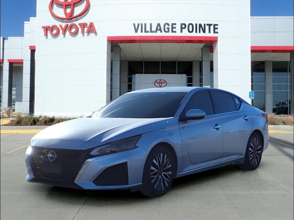 2023 Nissan Altima 2.5 SV FWD