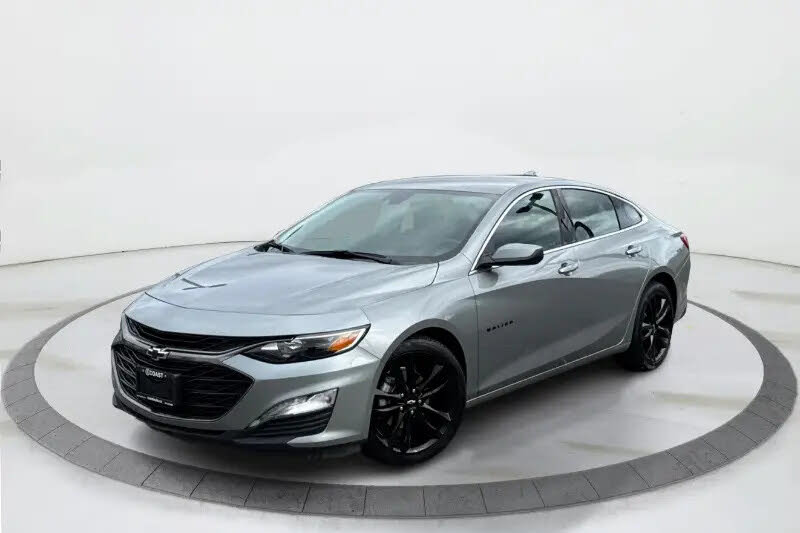 Chevrolet Malibu LT with 1LT FWD 2024