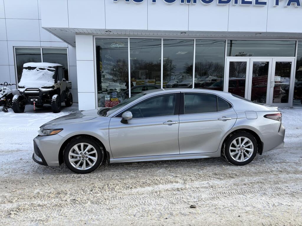 2023 Toyota Camry SE FWD