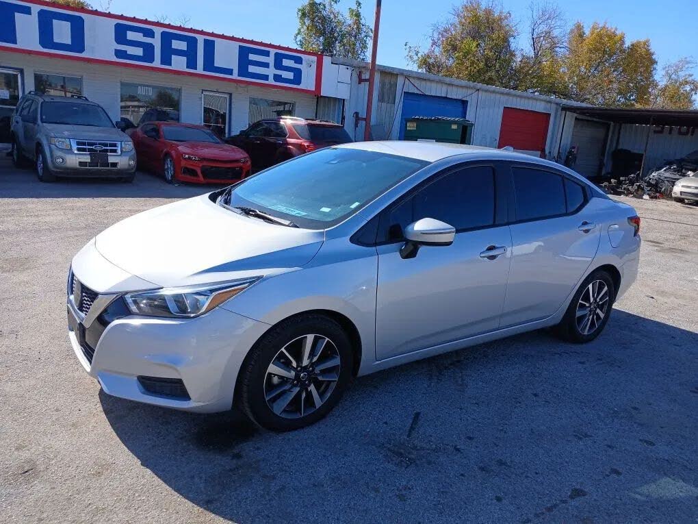 2021 Nissan Versa SV FWD