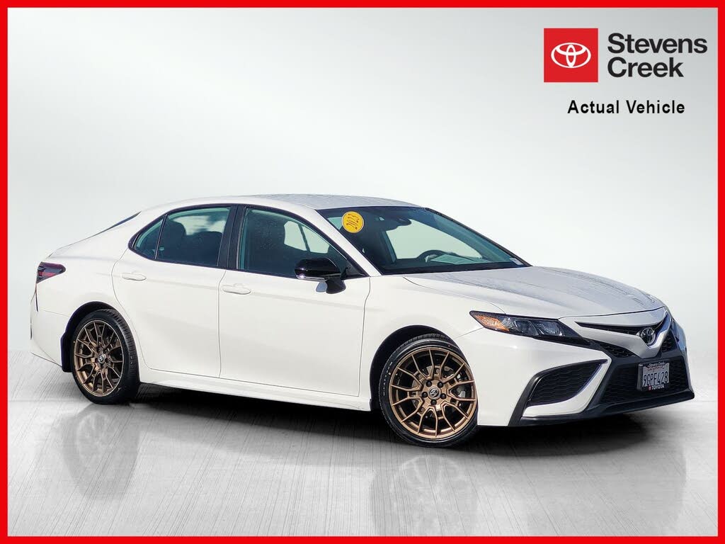 2023 Toyota Camry SE Nightshade FWD