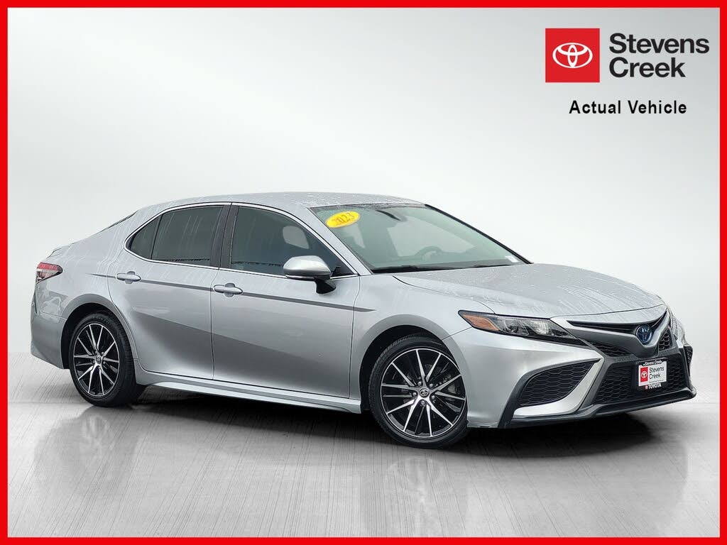 2023 Toyota Camry Hybrid SE FWD