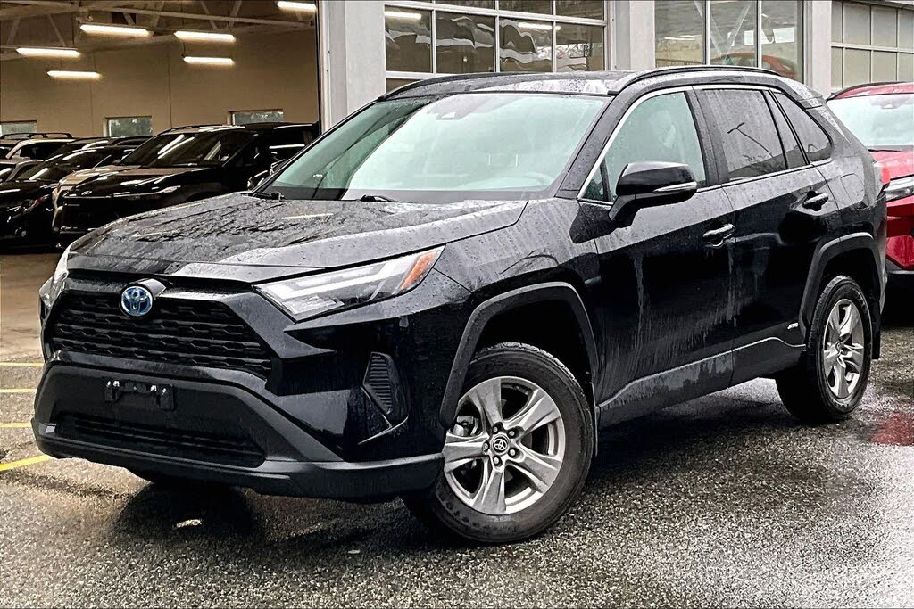Toyota RAV4 Hybrid XLE AWD 2024