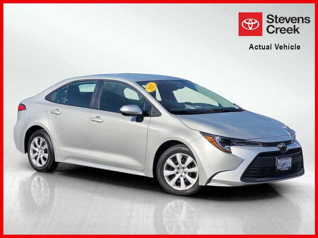 2025 Toyota Corolla LE FWD