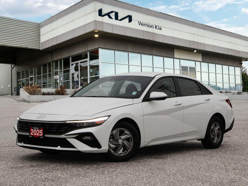 2025 Hyundai Elantra Essential FWD