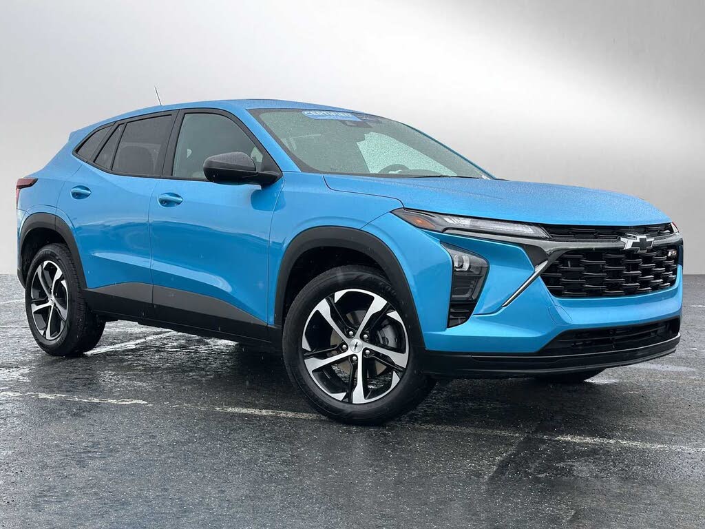 2025 Chevrolet Trax RS with 1RS FWD