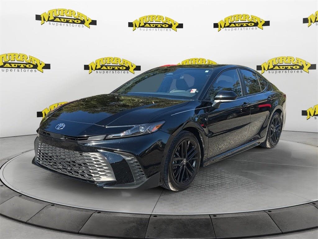 2025 Toyota Camry SE FWD