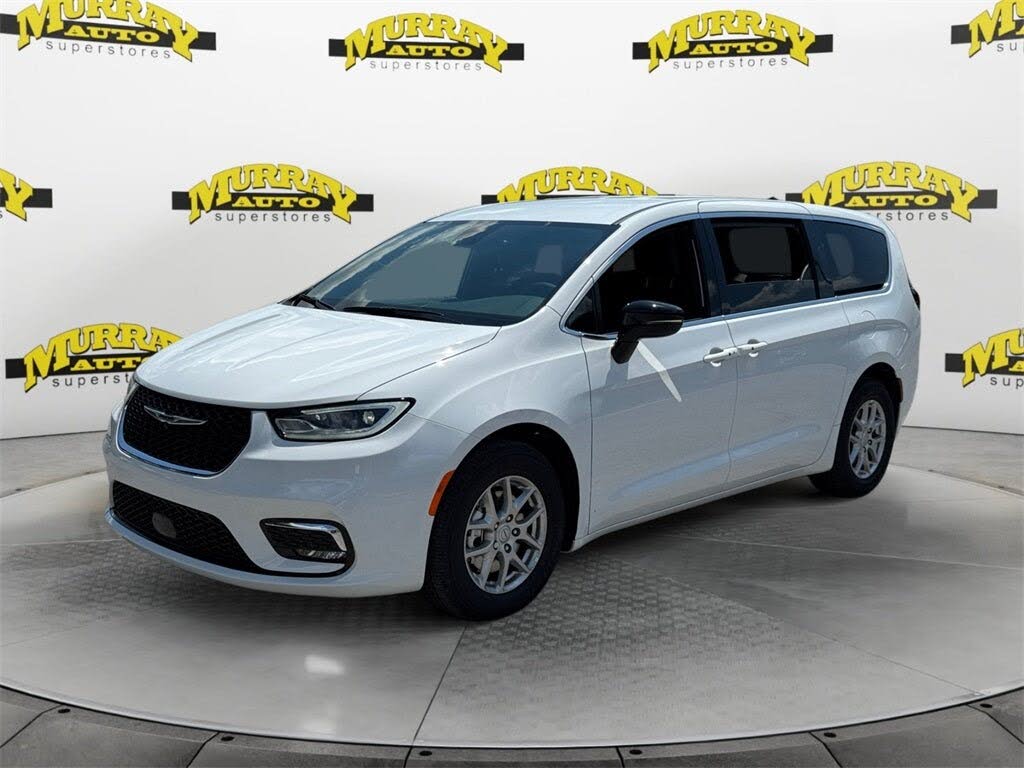 2026 Chrysler Pacifica Select FWD