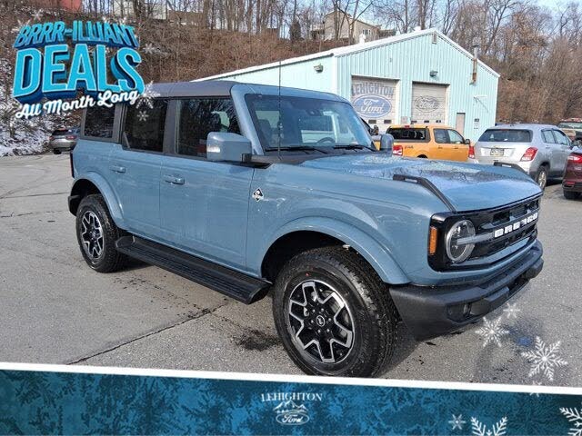 2025 Ford Bronco Outer Banks 4-Door 4WD