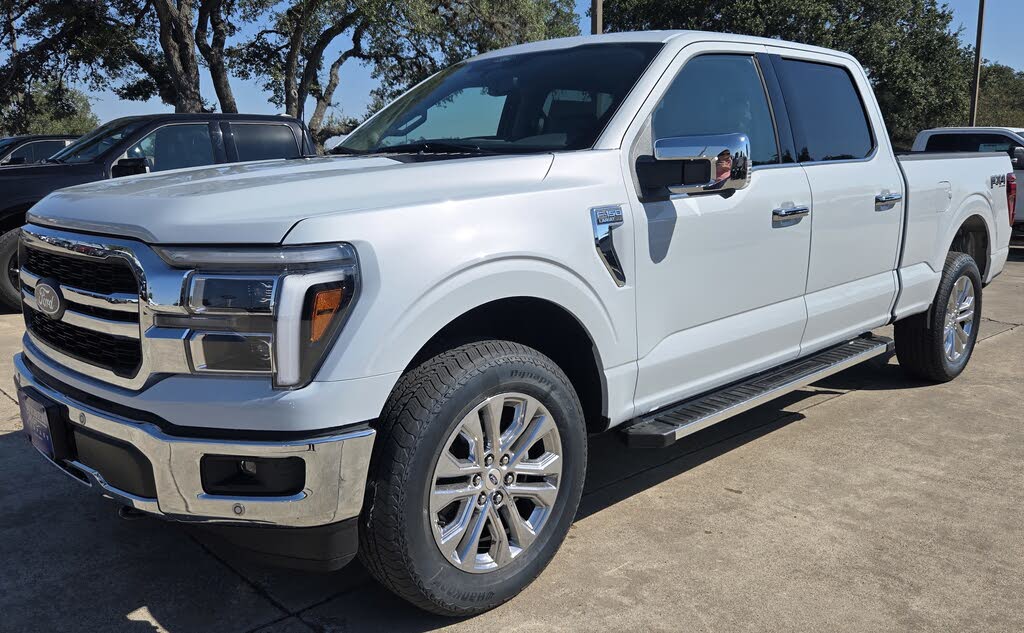 2025 Ford F-150 Lariat SuperCrew 4WD