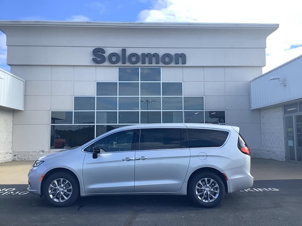 2026 Chrysler Pacifica Select AWD