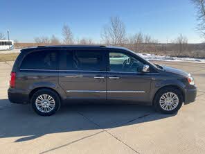 Chrysler Town & Country Limited Platinum FWD