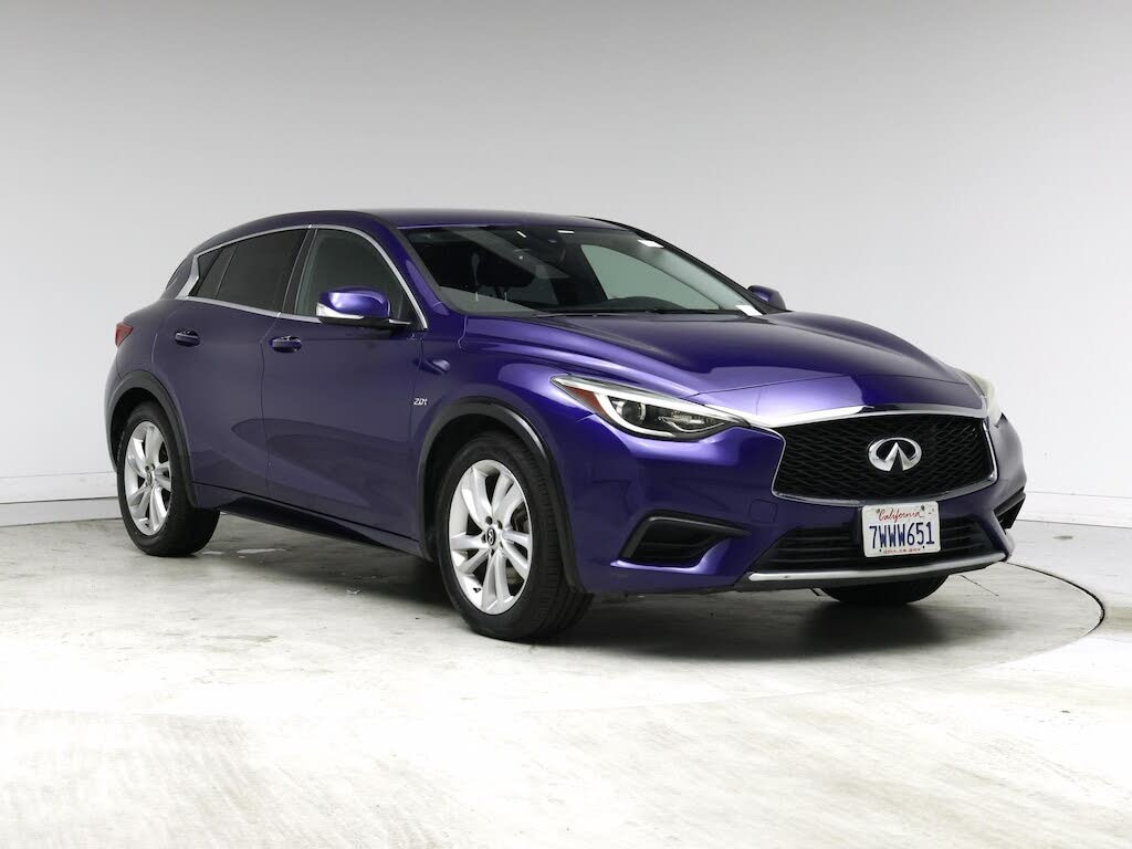 2017 INFINITI QX30