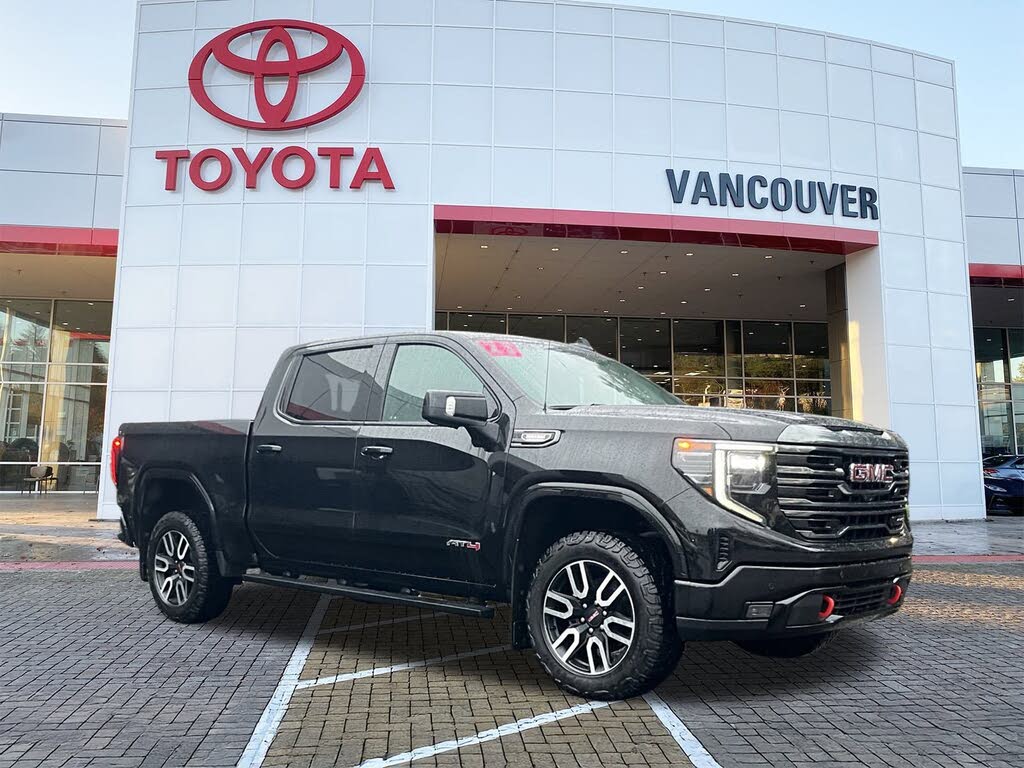 2023 GMC Sierra 1500 AT4 Crew Cab 4WD