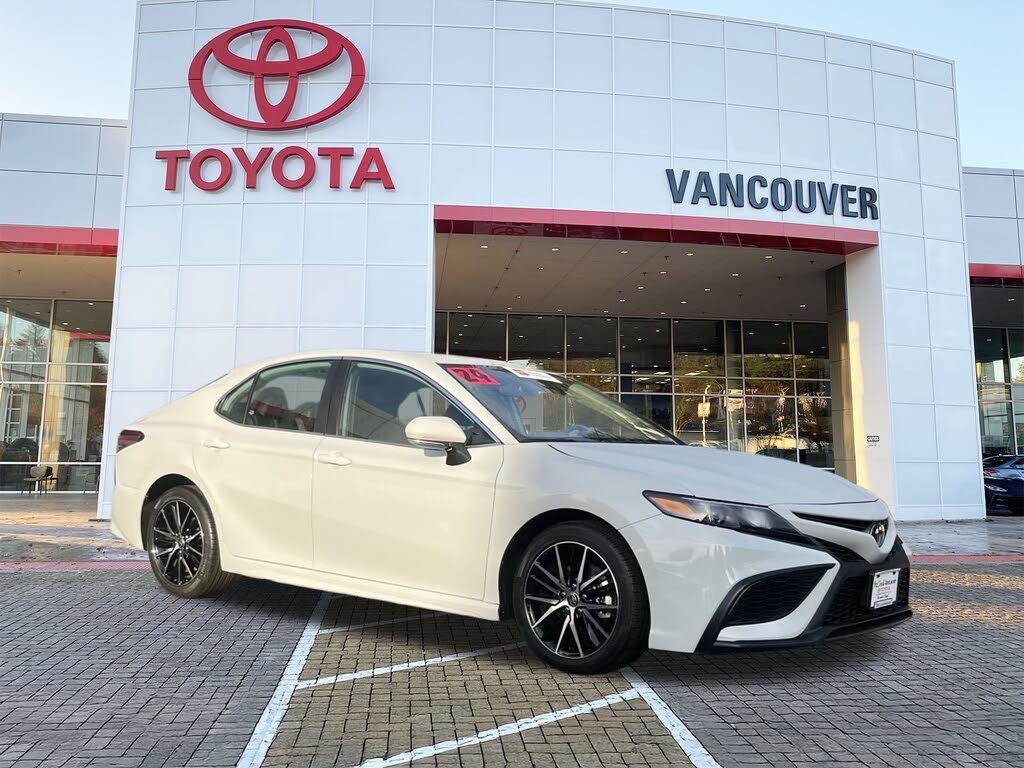 2024 Toyota Camry SE FWD