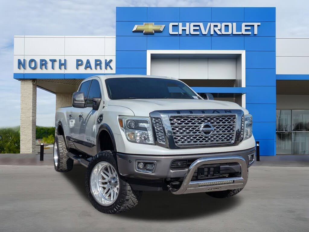 2016 Nissan Titan XD Platinum Reserve Crew Cab 4WD