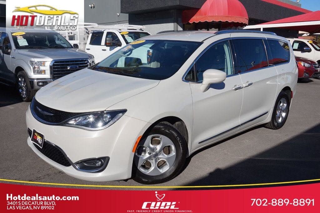 2017 Chrysler Pacifica Touring L Plus FWD